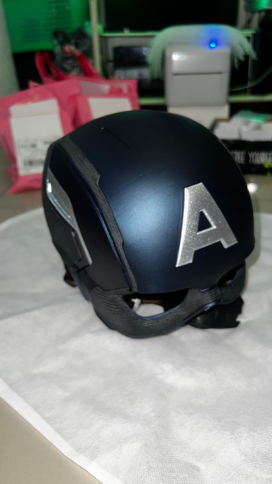 #355 Captain America Civil War helmet